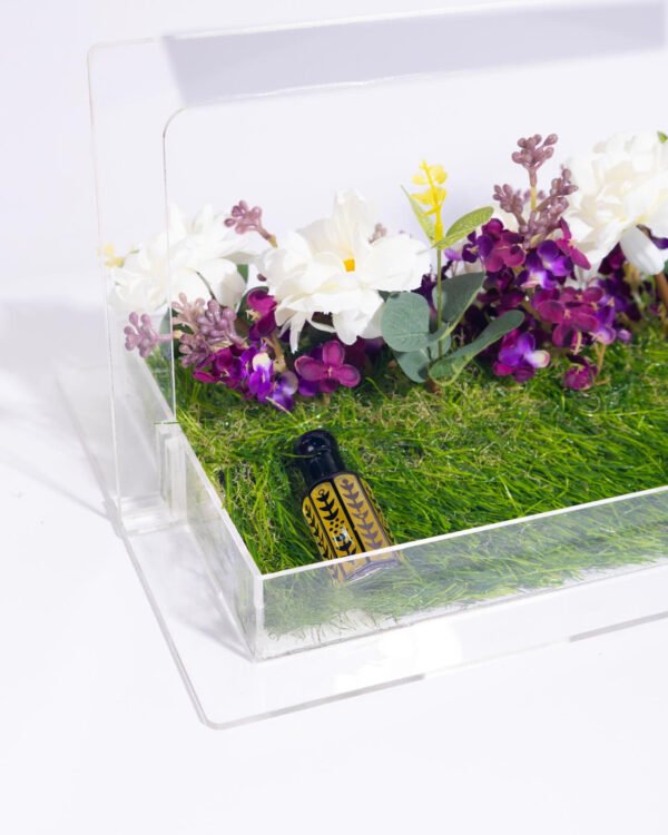 A gift for your loved ones. An acrylic tray decorated with roses. Contains wine, 50 ml perfume, and Datura incense.